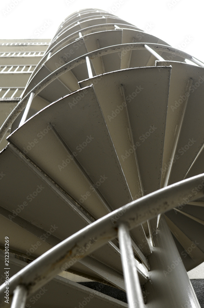 Fototapeta premium 螺旋階段