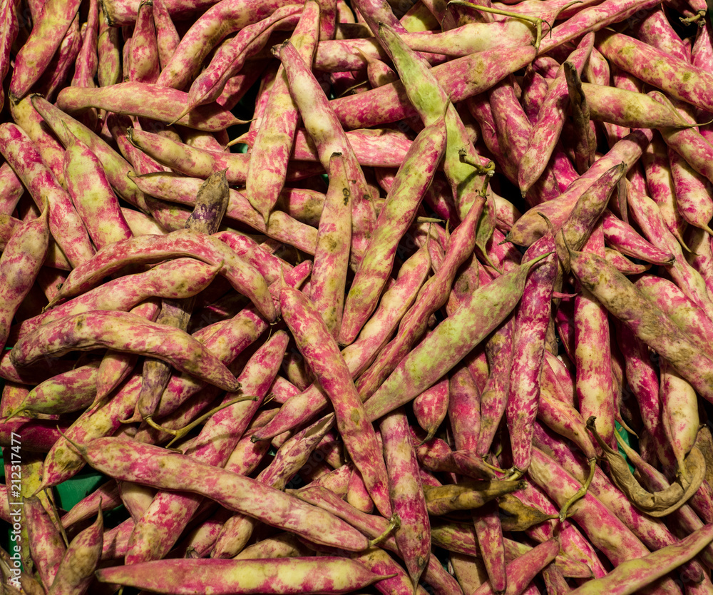 beans are legumes rich in carbohydrates