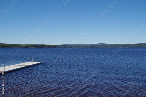 Beautiful lake in Dalarna on a sunny summer day © Findus27