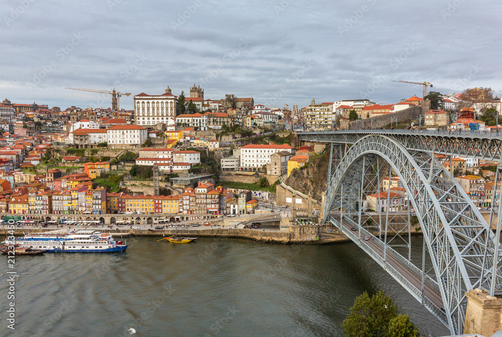 View of the historic city center with the famous ponte Dom Luiz bridge in Porto, Portugal View of the historic city center with the famous ponte Dom Luiz bridge in Porto, Portugal