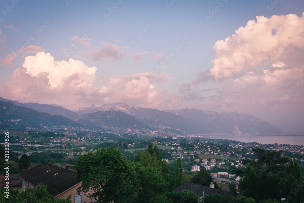 Blick auf Vevey Alpen Panorama Montreux Riviera Schweiz Wunderschöne Landschaft