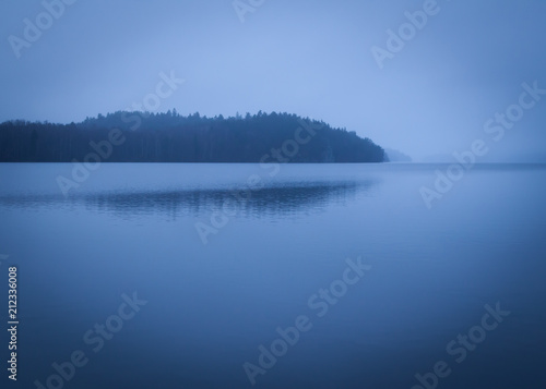 Calm autumn lake © Andreas