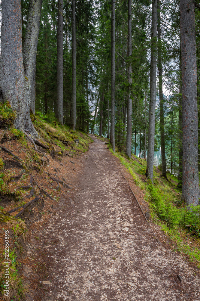 Obraz premium Mountains Lakes and Nature in the Dolomites, Italy