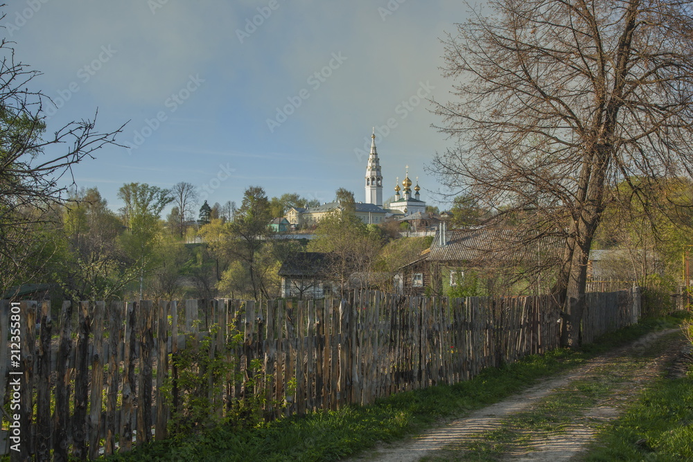 Obraz premium Old Russian monastery on the green hill