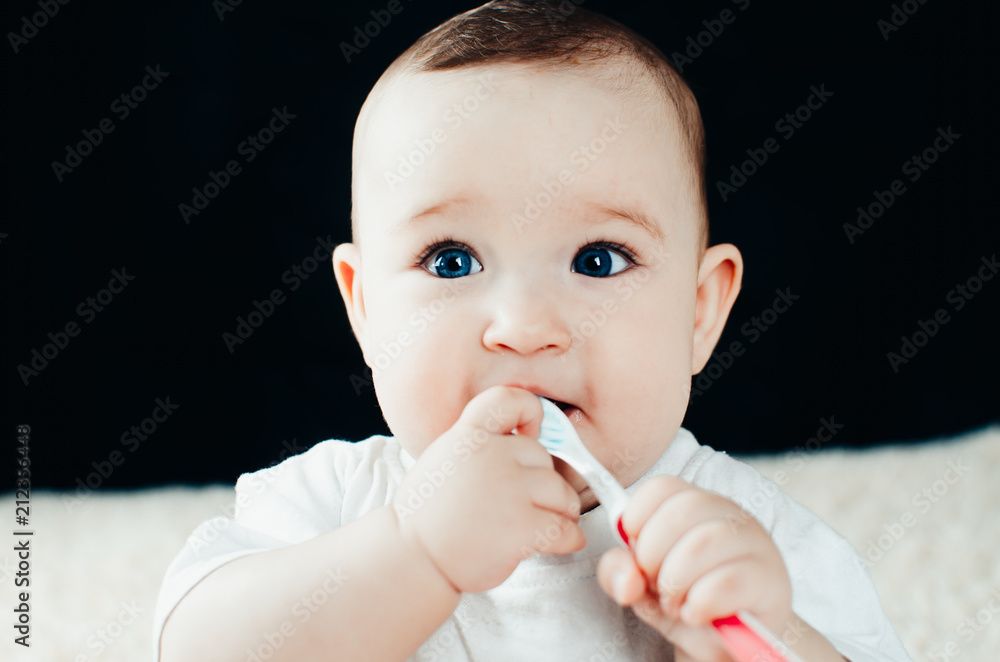 little baby chest with toothbrush little baby chest with toothbrush