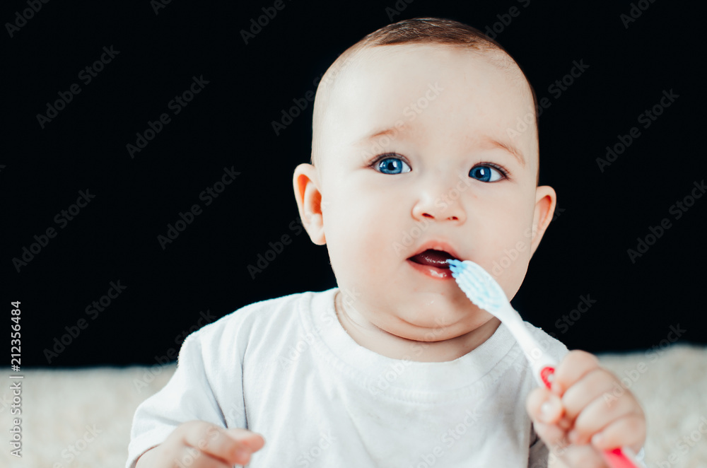 little baby chest with toothbrush little baby chest with toothbrush