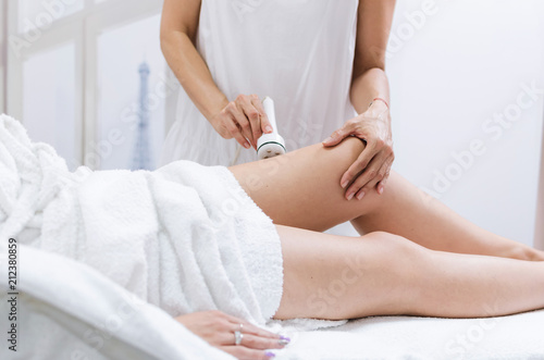 Radiofrequency lifting legs treatment