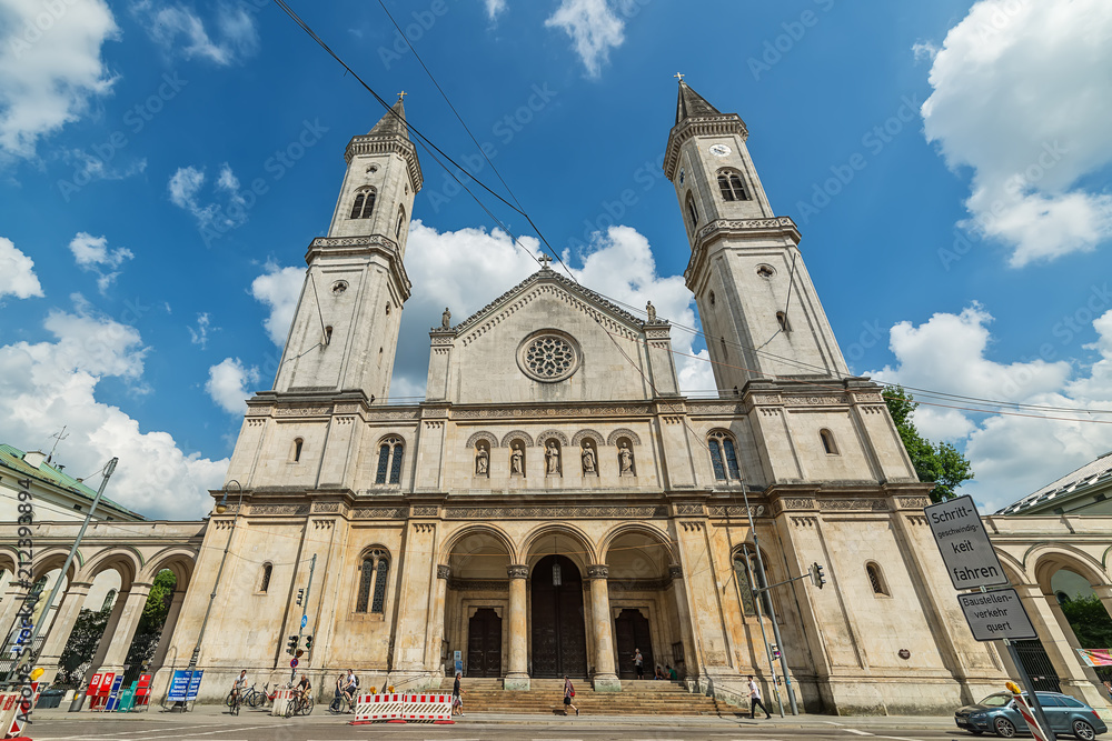 Fototapeta premium Munich, Germany June 09, 2018: The Catholic Parish and University Church St. Louis, called Ludwigskirche, in Munich is a monumental church in neo-romanesque style.