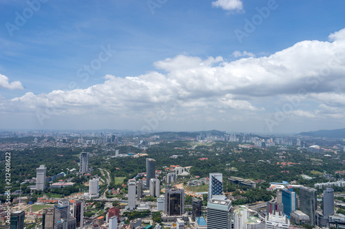 KLタワーのスカイデッキから見るクアラルンプールの都市風景