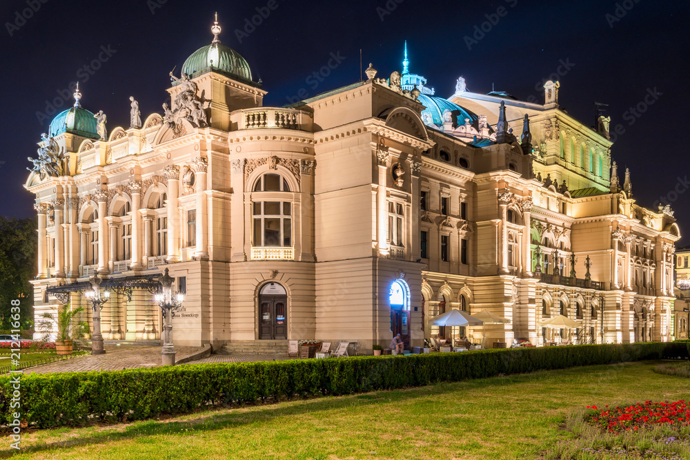 Obraz premium View of the dramatic theater in Krakow in the evening