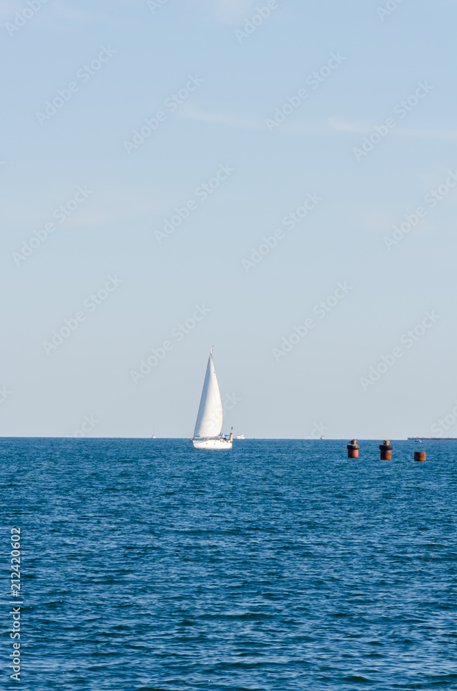 Obraz premium Seascape with white yacht on the sea in Odesa