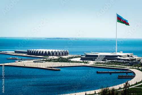 Foto Aerial view of  state flag square in coastline in  Baku, Azerbaijan