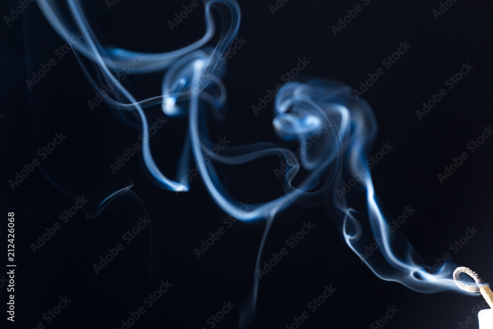 Fototapeta premium Movement of white smoke