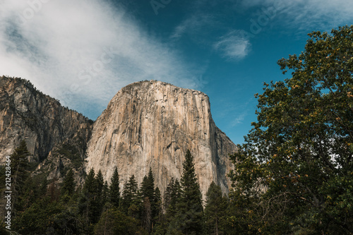 Yosemite NP, USA: Mountain landscape with famous El Capitan rock formation