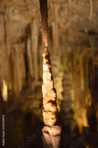 сталактит и сталагнит