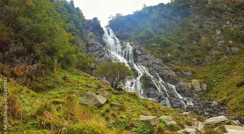 Obraz premium mountain fall