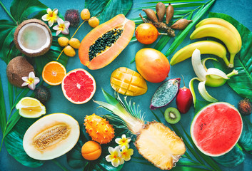 Crédence de cuisine Fruits Fruits tropicaux fleurs exotiques feuilles de palmier  © Alexander Raths