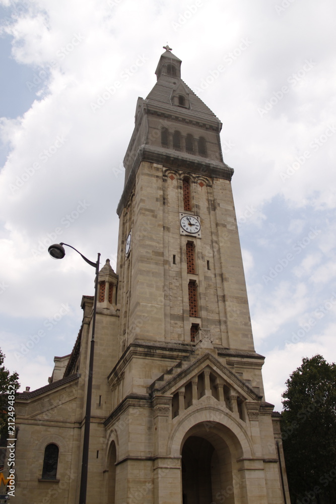Clocher de l'église Saint Pierre de Montrouge à Paris	