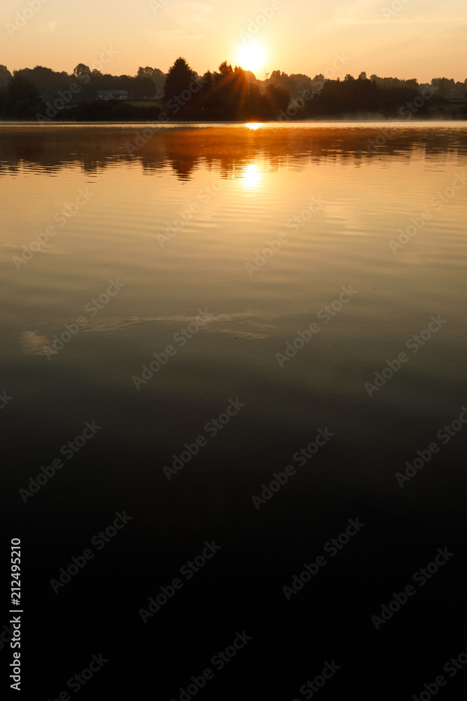 Fototapeta premium ABendsonne über dem See