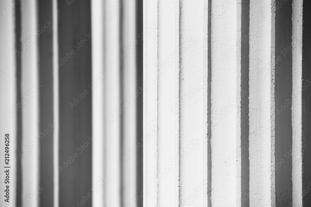 Obraz premium Light and Shadows on the columns as background
