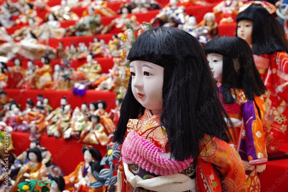 日本のひな祭りの人形