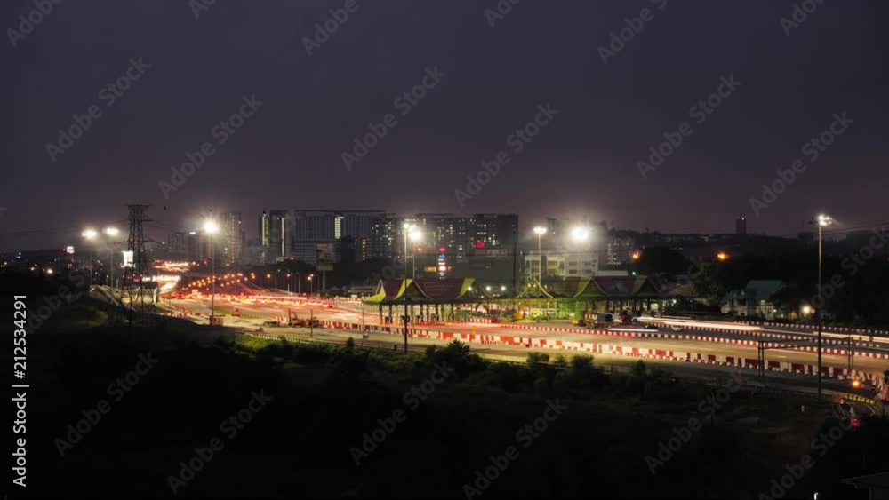 Time lapse: Freeway from dusk to darkness Time lapse: Freeway from dusk to darkness