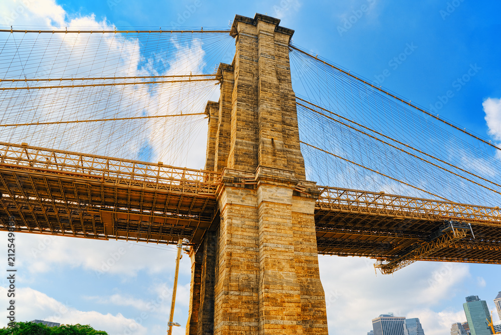 Fototapeta premium Suspended Brooklyn Bridge across Lower Manhattan and Brooklyn. New York, USA.