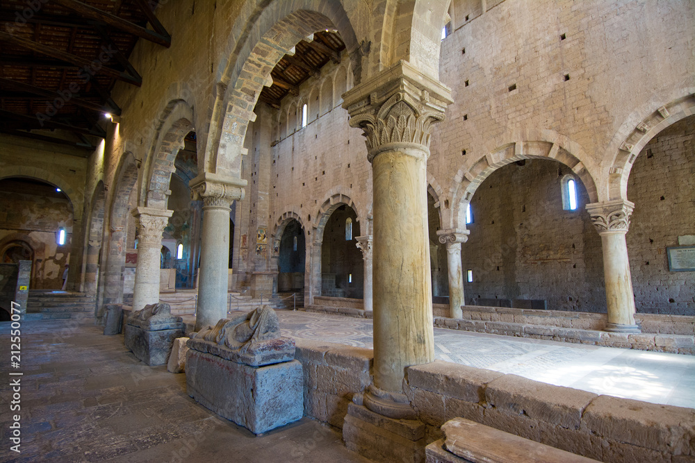 Tuscania, Viterbo, Italy: Interior of San Pietro Church Tuscania, Viterbo, Italy: Interior of San Pietro Church