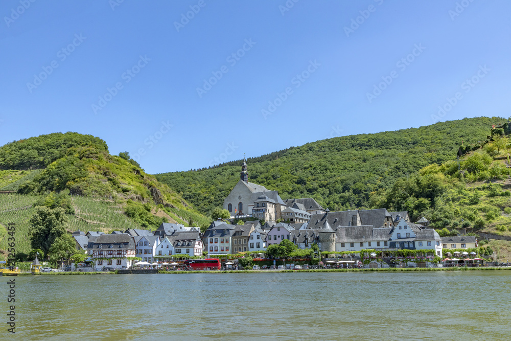 Fototapeta premium view to village Beilstein in the Moselle valley