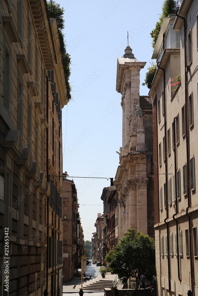 Narrow alley in Rome, Italy