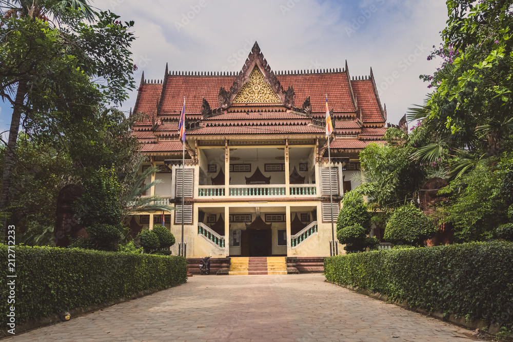 Fototapeta premium buddhist temple in cambodia