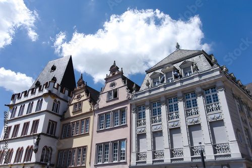 Der Hauptmarkt von Trier ist der zentrale und einer der größten Plätze der Stadt.