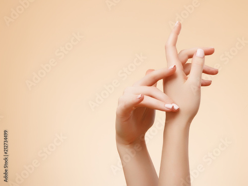 Quadro em tela Beautiful Woman Hands