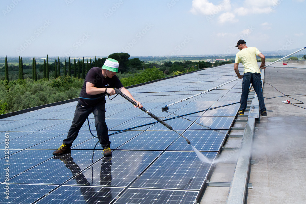 washing and cleaning photovoltaic panels