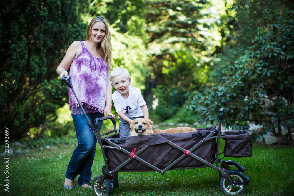 Fototapeta premium glückliche Familie