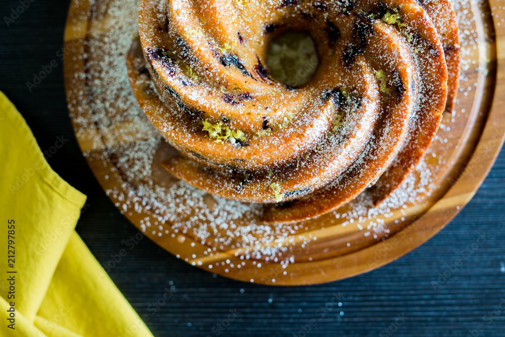 Fototapeta premium Blueberry Lemon Bundt Cake 