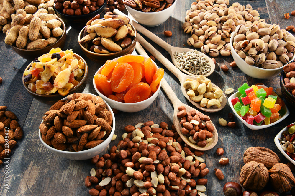 Composition with dried fruits and assorted nuts Composition with dried fruits and assorted nuts