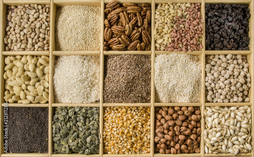 Assorted seeds crate Several seeds displayed in a wooden crate