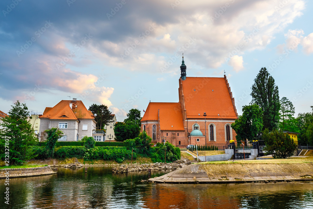Fototapeta premium Architecture of Bydgoszcz city at sunset, Poland