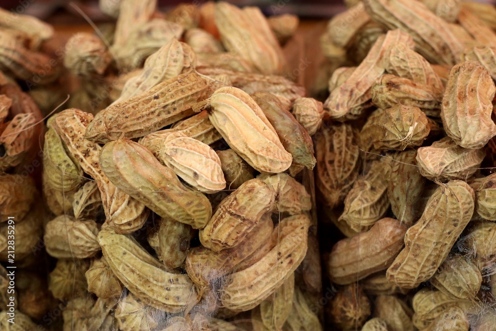 Fototapeta premium Boiled peanuts at street food