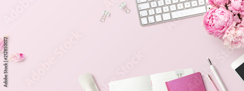 Obraz na płótnie feminine banner or shop header with office / writing supplies, technical gadgets