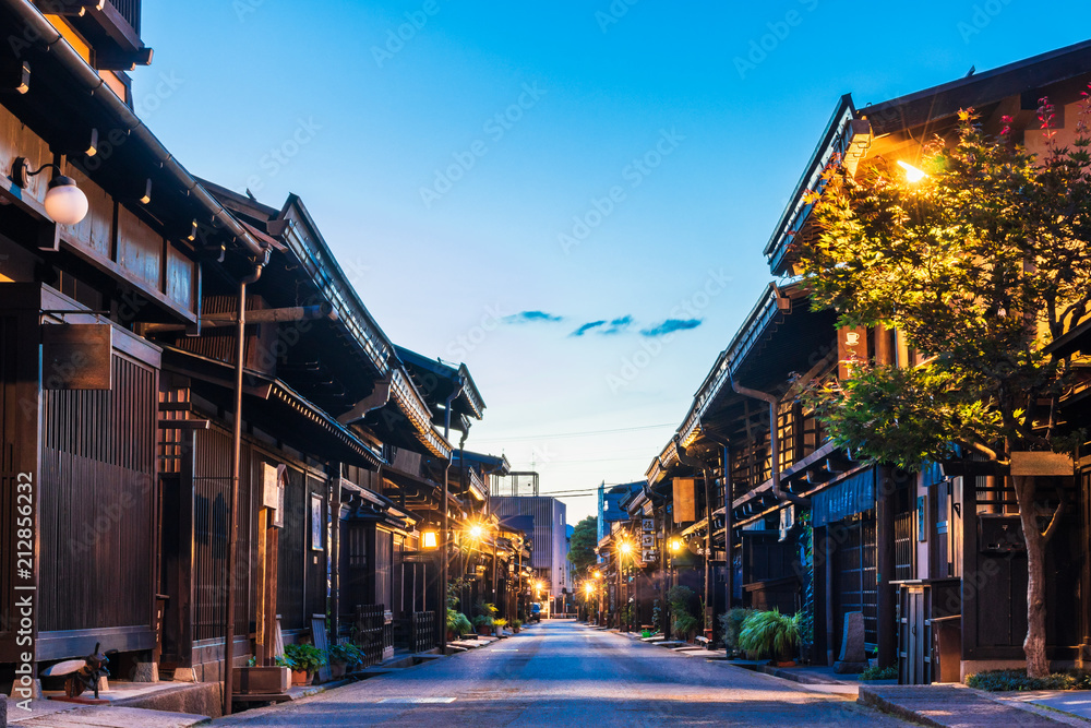 飛騨高山　古い町並　夕景