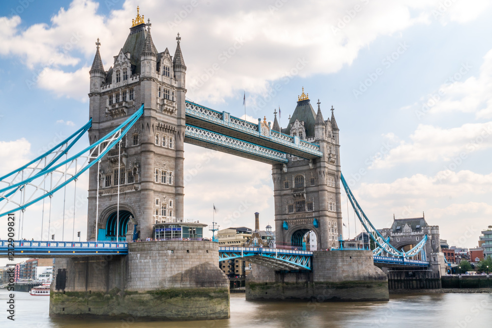 Obraz premium Tower Bridge in London