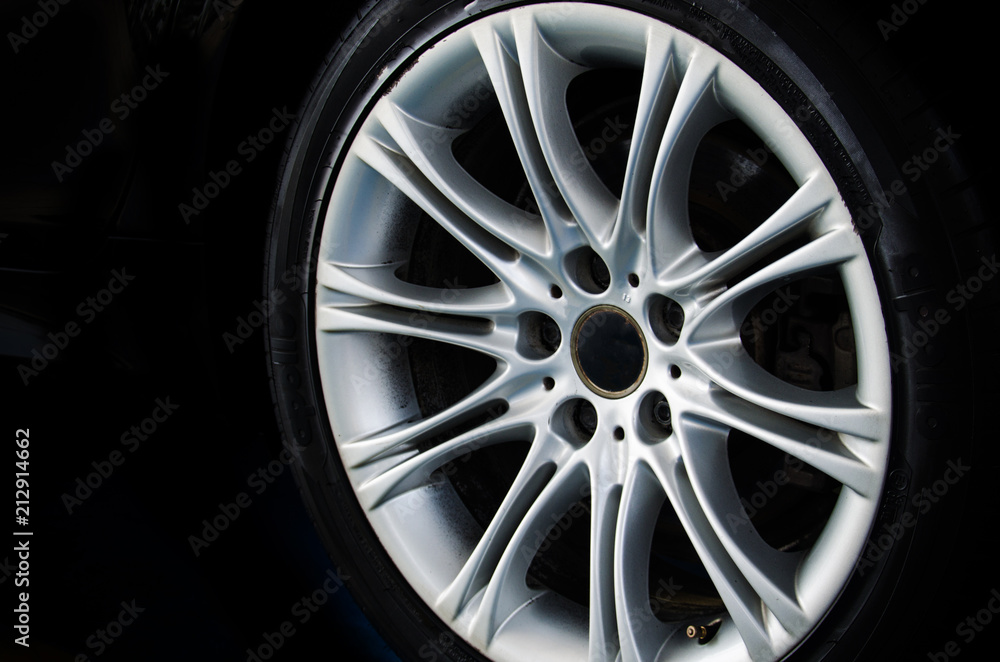 Obraz premium Alloy Wheel car