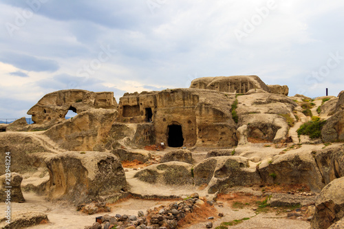 Canvas Print Old cave city Uplistsikhe in Caucasus mountains, Georgia