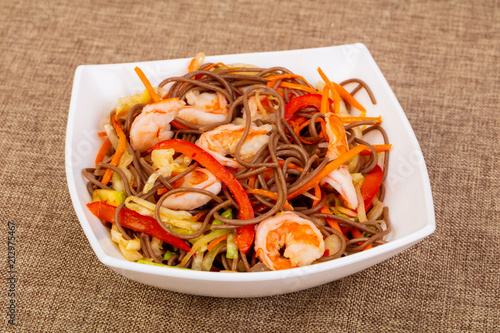 Soba noodle with prawn and vegeetables