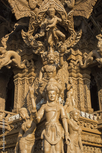 Temple of Thailand  Sanctuary of Truth   Prasat Sut Ja-Tum 