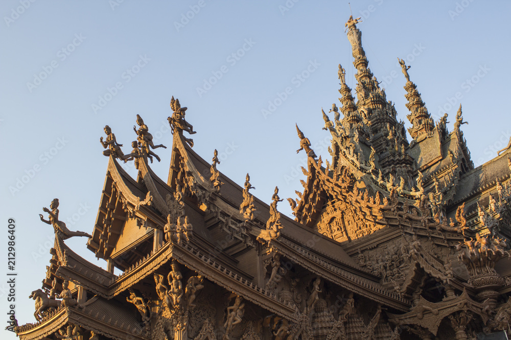 Temple of Thailand, Sanctuary of Truth, (Prasat Sut Ja-Tum) Temple of Thailand, Sanctuary of Truth, (Prasat Sut Ja-Tum)