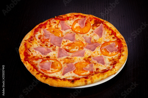 Delicious Prosciutto pizza