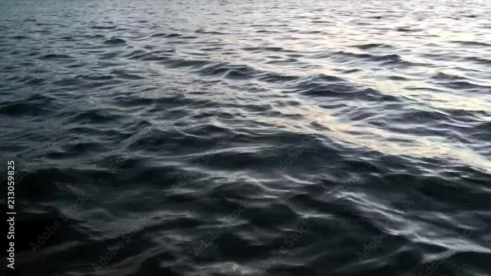 Maschsee künstlich angelegter See in der Stadt Hannover, Wasseroberfläche mit Wellen Full HD 1080p Video Footage Maschsee künstlich angelegter See in der Stadt Hannover, Wasseroberfläche mit Wellen Full HD 1080p Video Footage